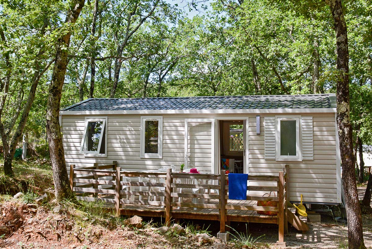 Offrez-vous des vacances inoubliables dans le Var en optant pour un mobil-home confort au camping Le Parc.